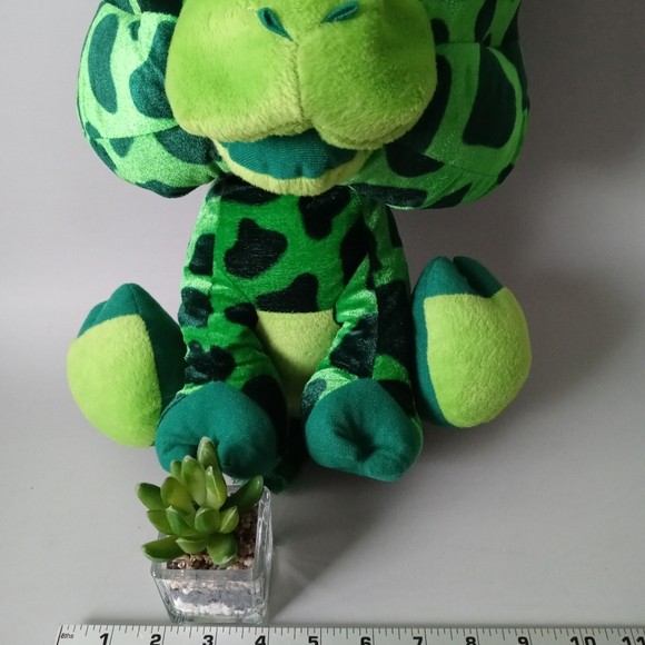 GIRAFFE Classic Toy Co GREEN 14" good condition - Picture 6 of 8